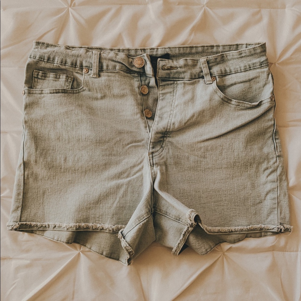 forever 21+ denim/jean shorts